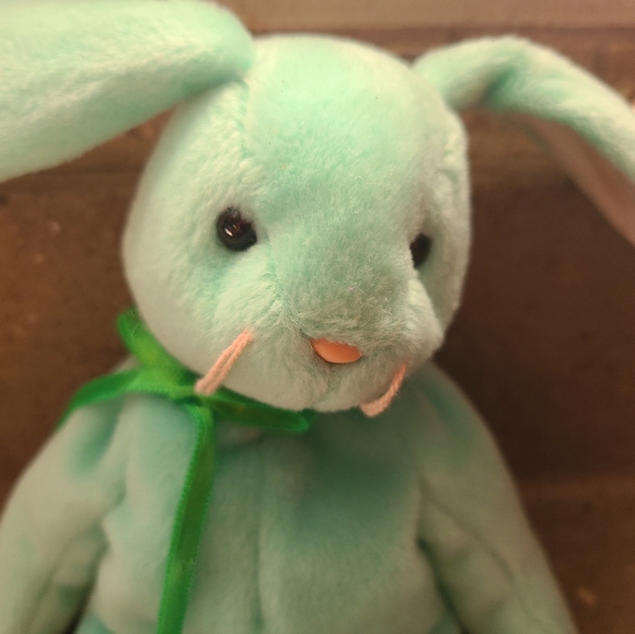 Extremely Rare 1996 Ty Beanie Baby Hippity Mint Green Bunny Rabbit Plush Toy - Picture 2 of 7